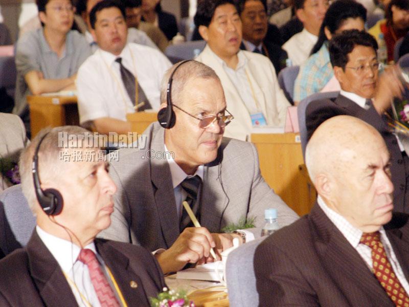 灞变笢鐪佷汉鍙ｄ笌璁″_我变秃了也变强了(3)
