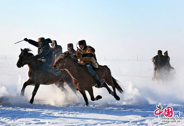  Праздник ?Надаам? в монгольской степи 