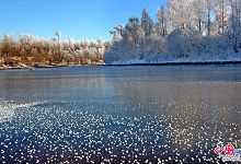 Красивые зимние пейзажи на реке Куэрбинь района Ичунь провинции Хэйлунцзян