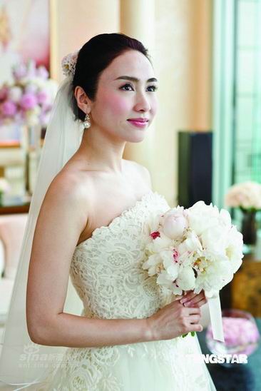 A Gala Decor Wedding Head Table