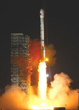China's Compass-G2 navigation satellite is launched on a Long March-3C carrier rocket at the Xichang Satellite Launch Center in southwest China's Sichuan Province, April 15, 2009.