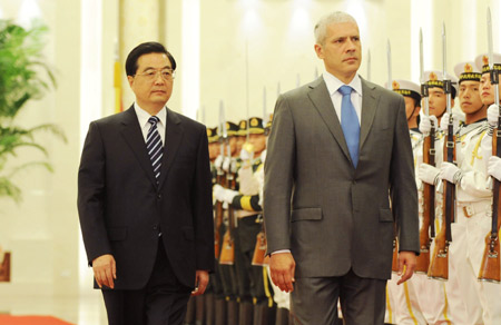 Chinese President Hu Jintao and Serbian President Boris Tadic on Thursday agreed to establish a strategic partnership between the two countries.