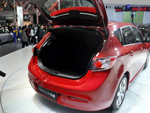 涓浗鑷嫊杌婂競鍫淬伄娴佺窔鍨嬭粖12銉儑銉? hspace=