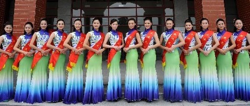 浜氳繍绀间华蹇楁効鑰呯殑涓€澶?棣欐睏娣嬫紦姘旇川浼橀泤(鍥?(14)