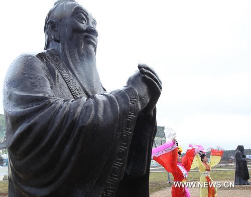 В Калужской области открыли памятники Конфуцию и Лао Цзы  