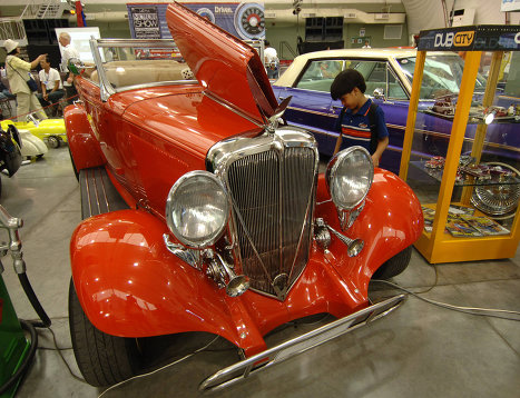 Автомобиль 1932 Studebaker-Roadster 