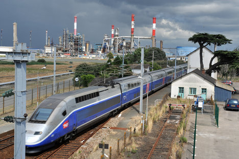 Скоростной поезд TGV во Франции