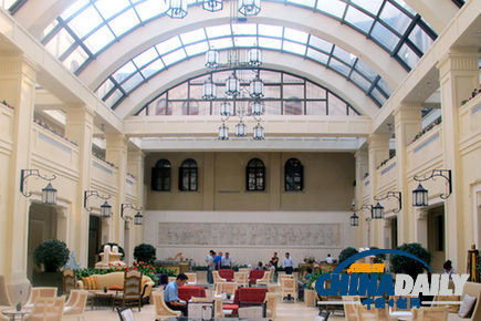 The Victorian Lounge at the Astor Hotel in Tianjin. [Photo/chinadaily.com.cn]