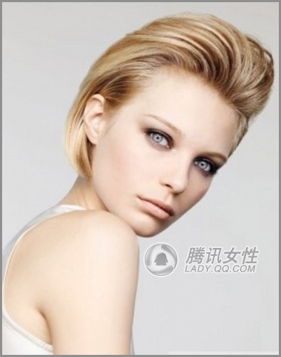 这种<em>大背头</em>往往是成功男士的常用<em>发型</em>