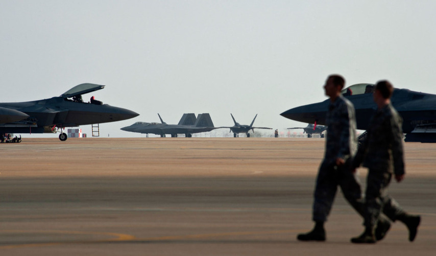 Секретные фотографии: Армия F-22A на базе ВВС США Лэнгли 