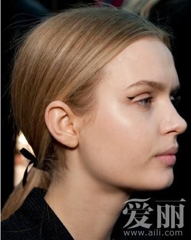 春季换个利落<em>发型</em> <em>扎起</em>马尾辫做小<em>清新-发型</em>-女