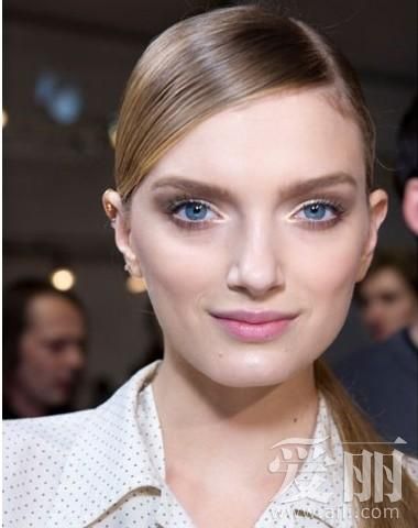 春季换个利落<em>发型</em> <em>扎起</em>马尾辫做小<em>清新-发型</em>-女