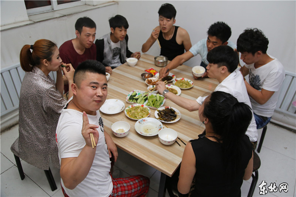 哈尔滨二人转演员找寻未来路(组图)-演员-东北