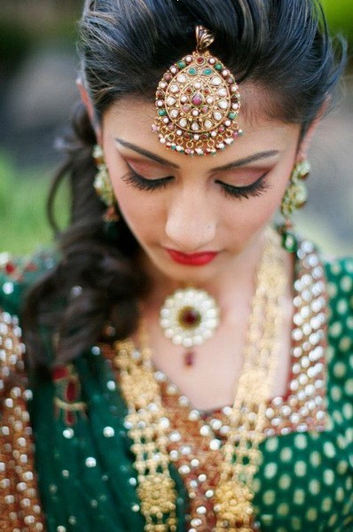 印度婚纱摄影_印度新娘婚纱图片