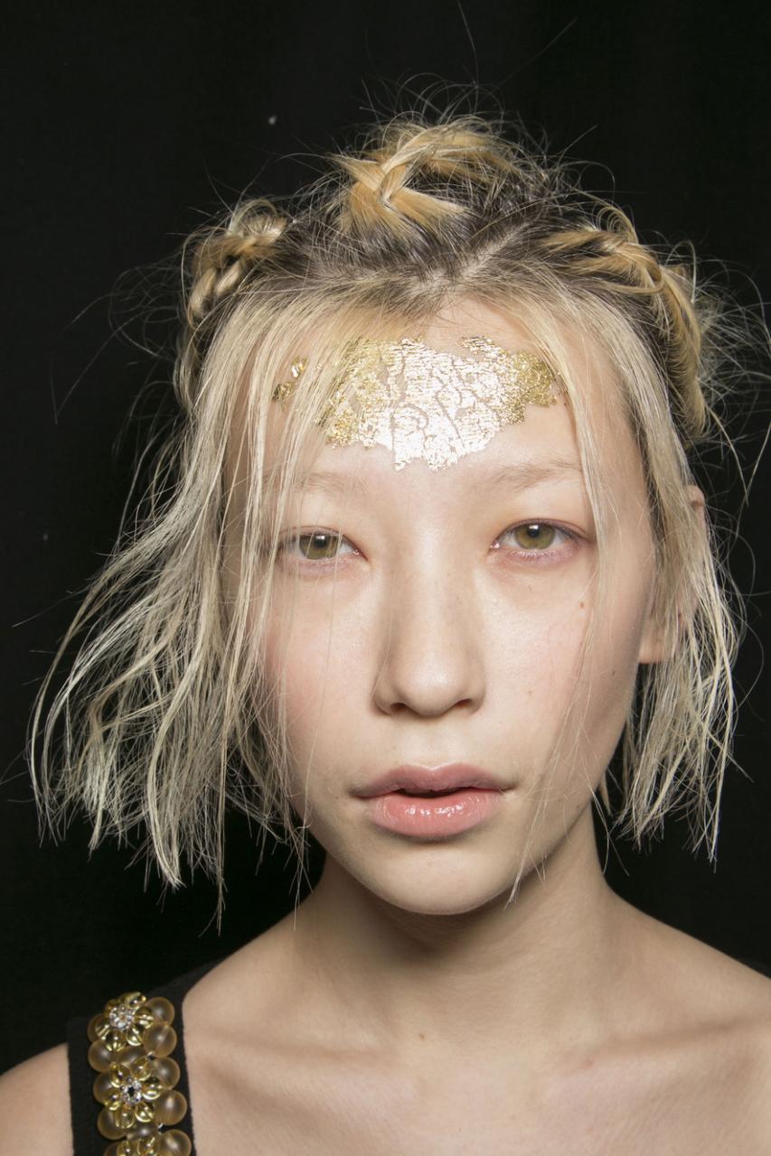 时装周T台奇葩<em>发型</em> 嘲笑<em>谢顶</em>大叔?-时装|造型-