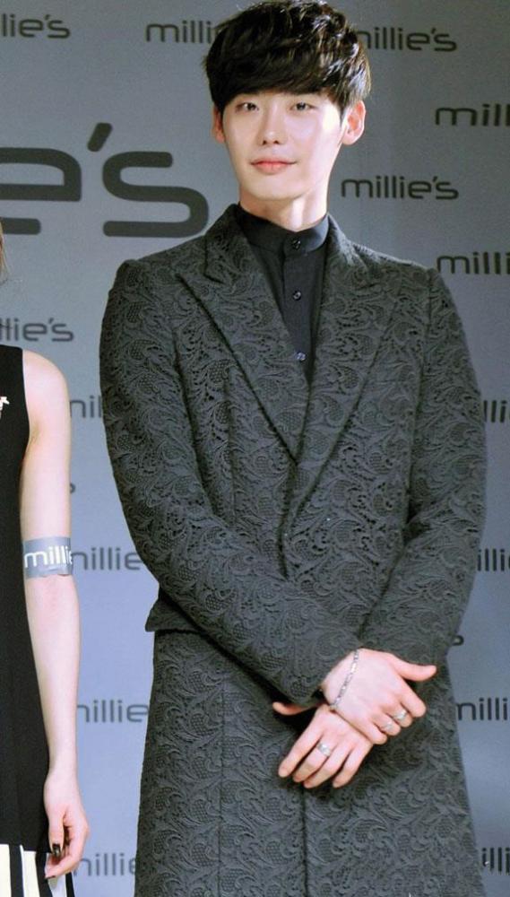Korean celebrities in suits