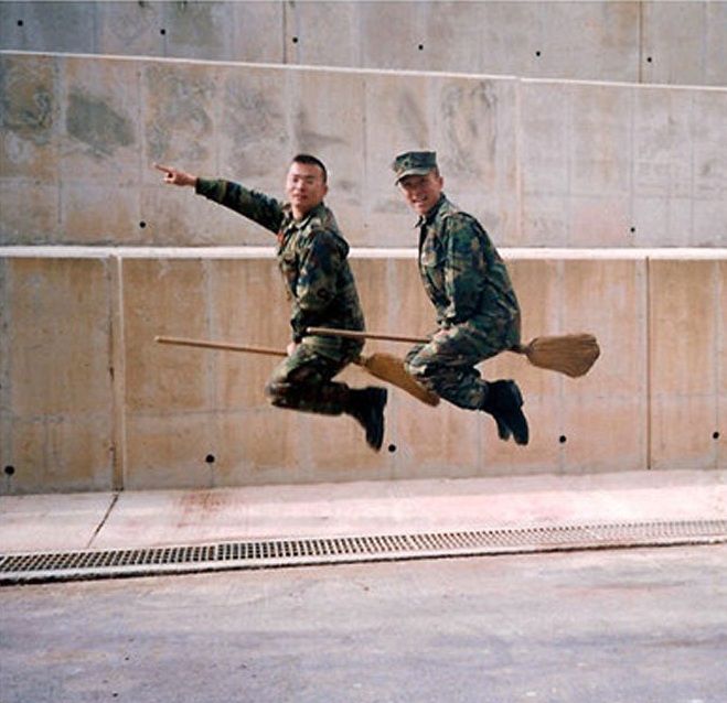 Веселые армейские фотографии со всего мира