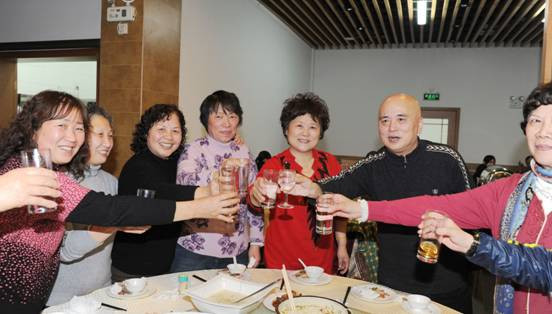 新鄂成立上海知青联谊会并举办2015迎春团拜会 - 逊克知青 - 逊克知青的博客