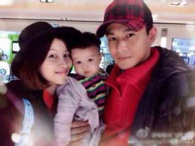 文娱新闻     两人在结婚时,妻子王倩一已有孕在身,时至今日,乔振宇都