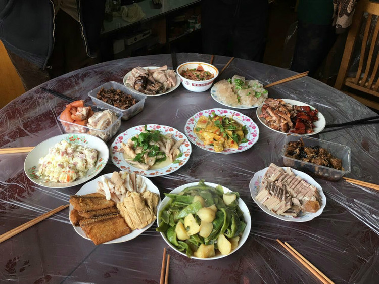 上道干知青喜度第三届酸菜节 - 逊克知青 - 逊克知青的博客