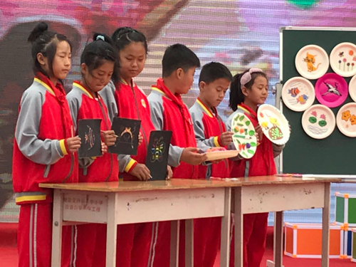 小小铅笔孕育希望 爱心公益活动为学生未来插