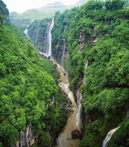贵州马岭河