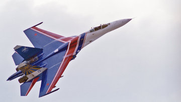 Су-27 в полете