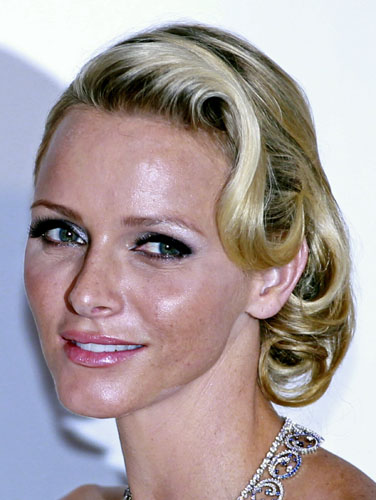 prince albert ii of monaco, wife attend red cross charity ball