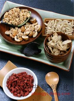 中药怎么吃才是正确的 703436_406059.jpg