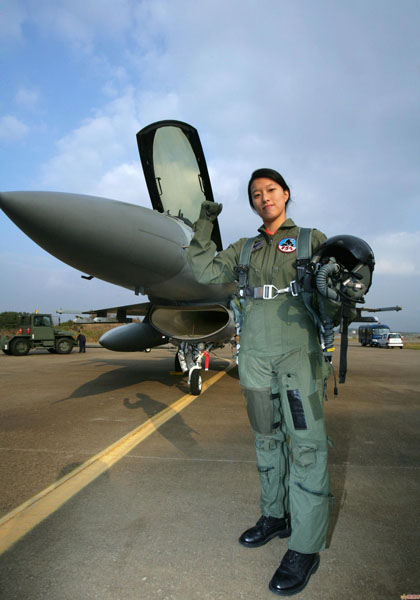 中日韓の女性戦闘機パイロット 中国は美人揃い 東北サイト日本語 东北网