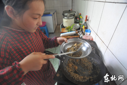 10月27日,望奎县第四中学学生高雨欣获得了全国最美孝心少年荣誉