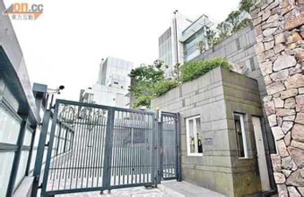 高颜值高智商妹子 狠把四个货柜变成超级豪宅