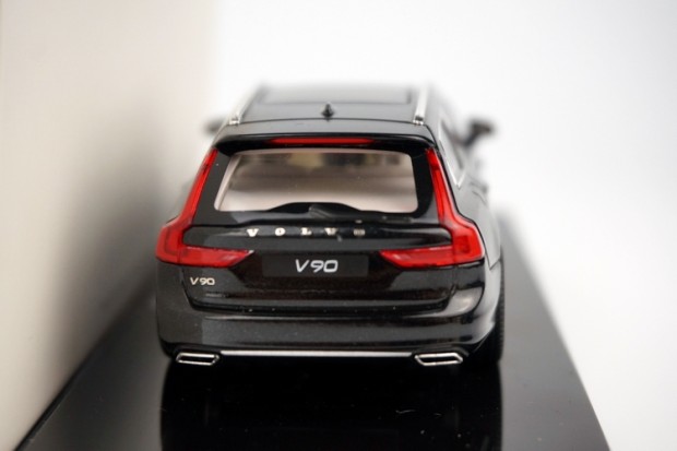 借鉴Estate设计 沃尔沃V90模型图片曝光