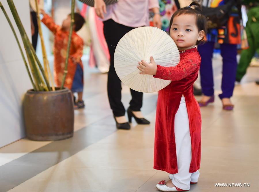 VIETNAM-HO CHI MINH CITY-AO DAI FESTIVAL 2016