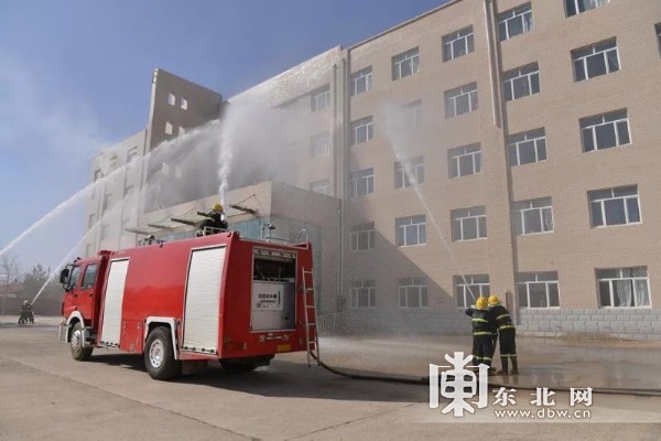 齐齐哈尔一中学体育馆楼顶坍塌致多人死亡，教学楼施工责任人被控制，涉事方将承担什么法律责任？的简单介绍-第2张图片-鲸幼网