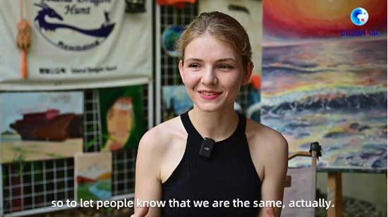 Русская художница в пров. Хайнань надеется на преодоление культурного разрыва с помощью искусства